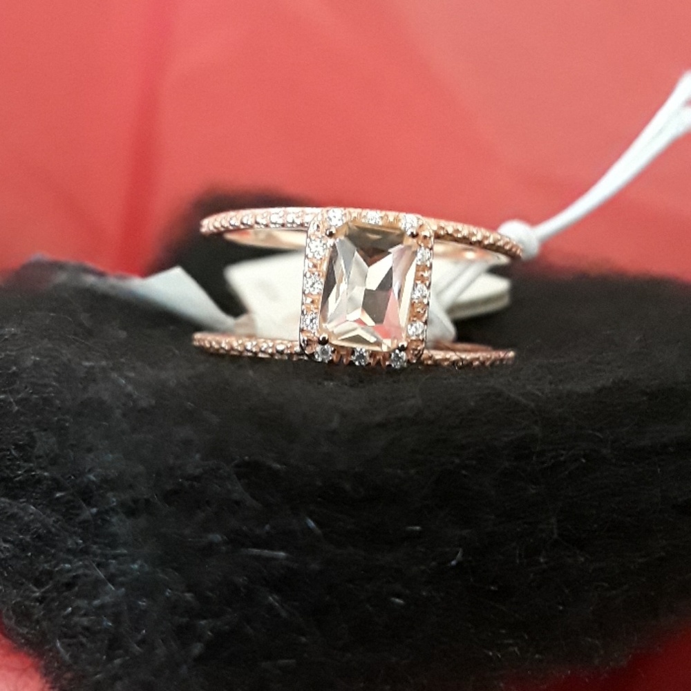 New w.tags, Rose Gold Ring.