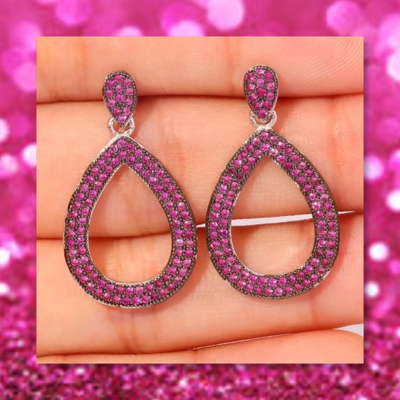 JUST IN🆕 Kunzite and White Gold Filled Earrings - Picture 1 of 4