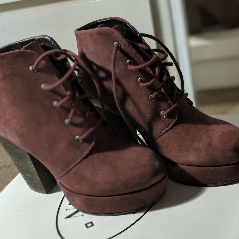 Heel booties
