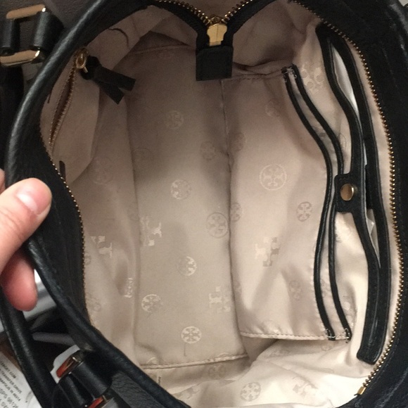 Tory Burch amanda satchel/crossbody - Picture 5 of 8