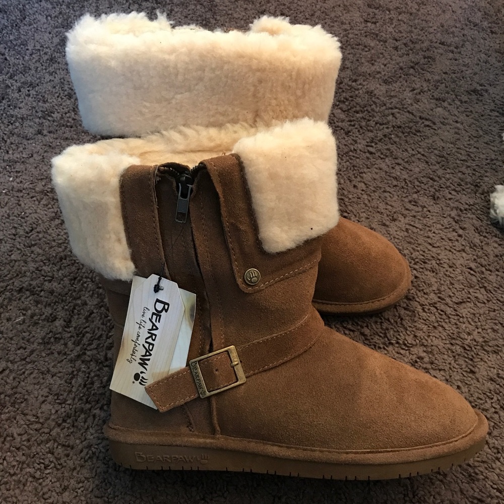 (!!!SOLD!!!) NWT Bearpaw boots