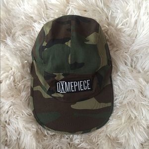 Dimepiece hat