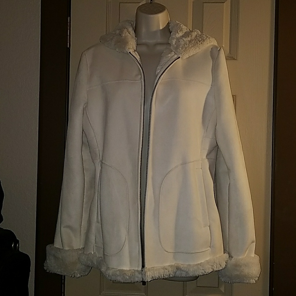 BEAUTIFUL JONES NEW YORK COAT