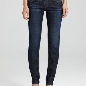 AG the stilt, cigarette leg