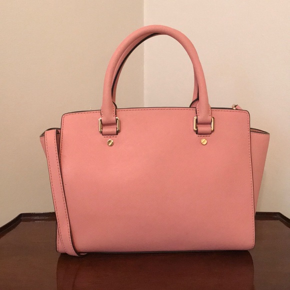 Michael Kors medium pink Selma w/ crossbody strap - Picture 2 of 6
