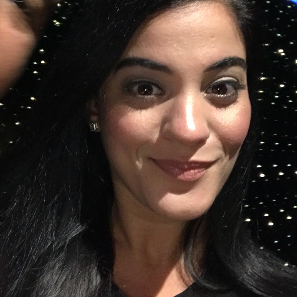 Meet your Posher, Cristina