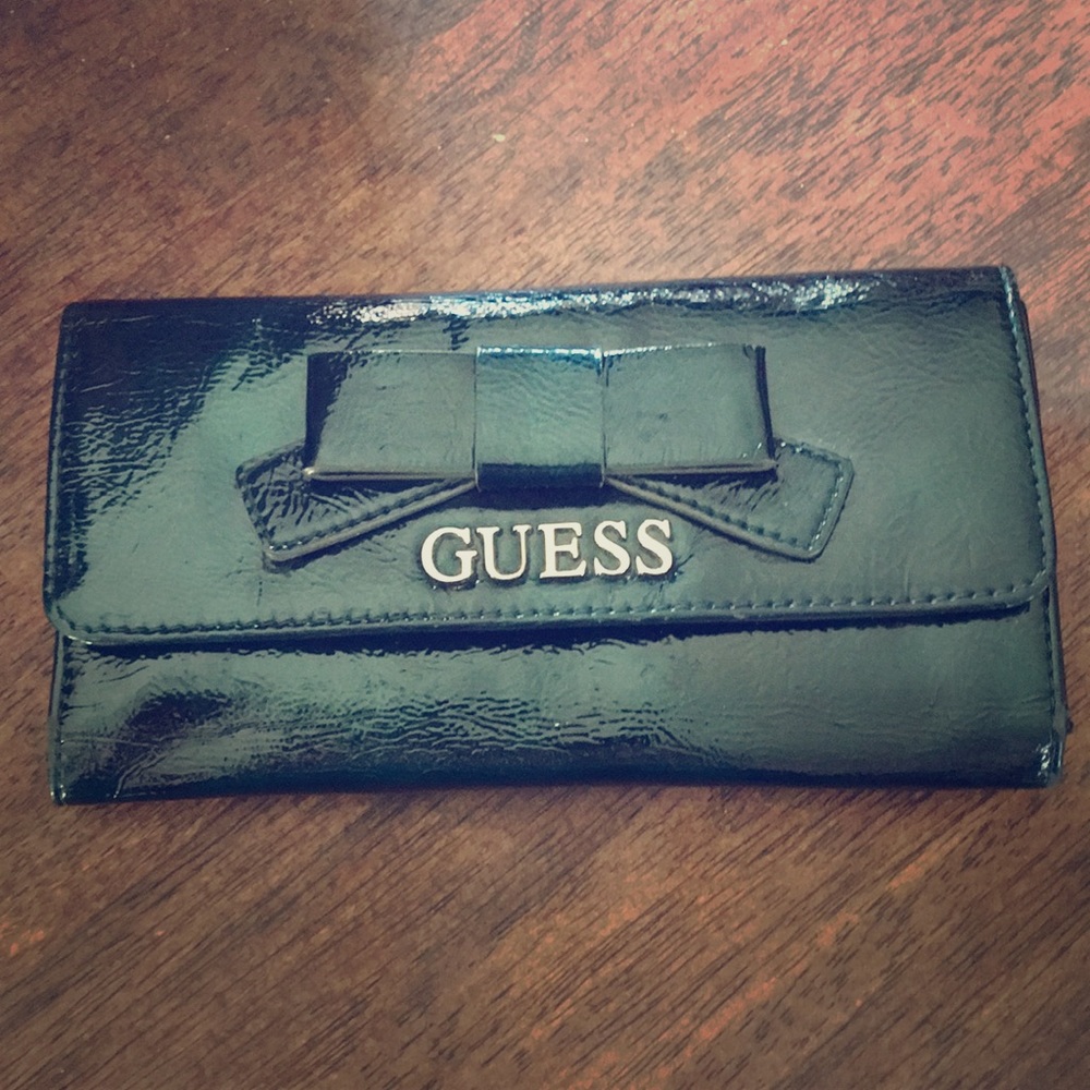 Guess wallet