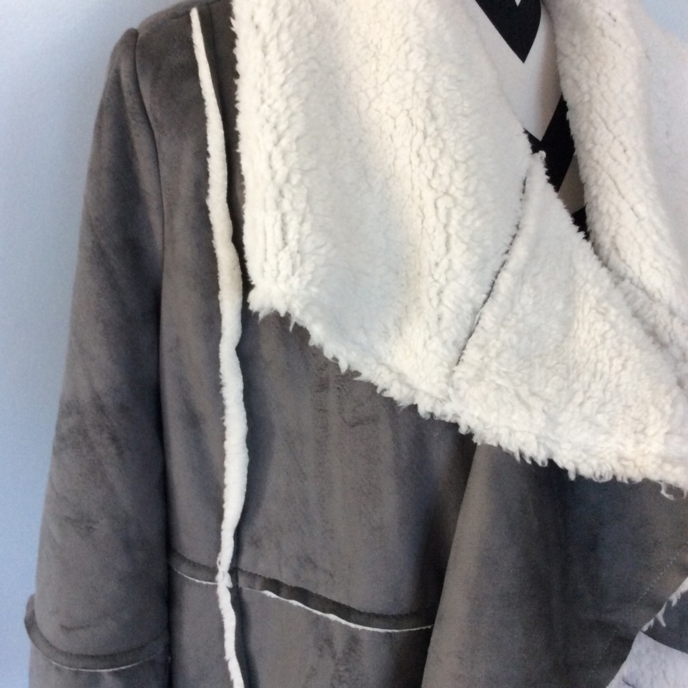 🍁HP🍁1 SM LEFT 🍁Faux Suede & Sherpa Open Jacket - Picture 3 of 4