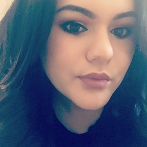 Meet your Posher, Isabel