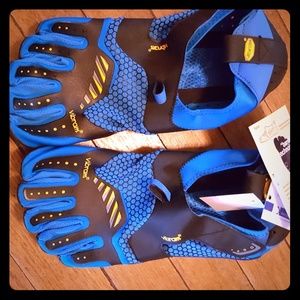 Vibram Five Fingers Signa NWT