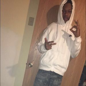 Meet your Posher, Raymond