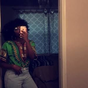 Meet your Posher, Nadia