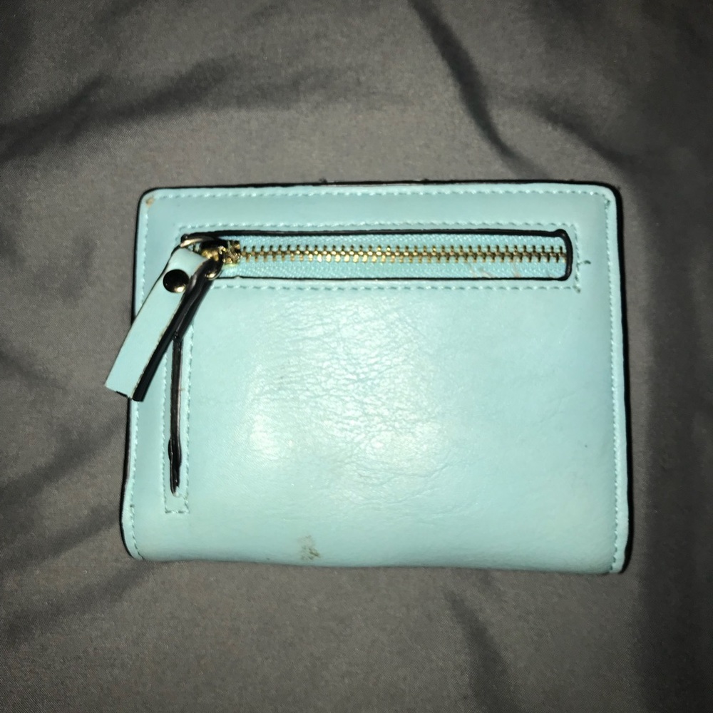 Blue wallet! - Picture 3 of 4