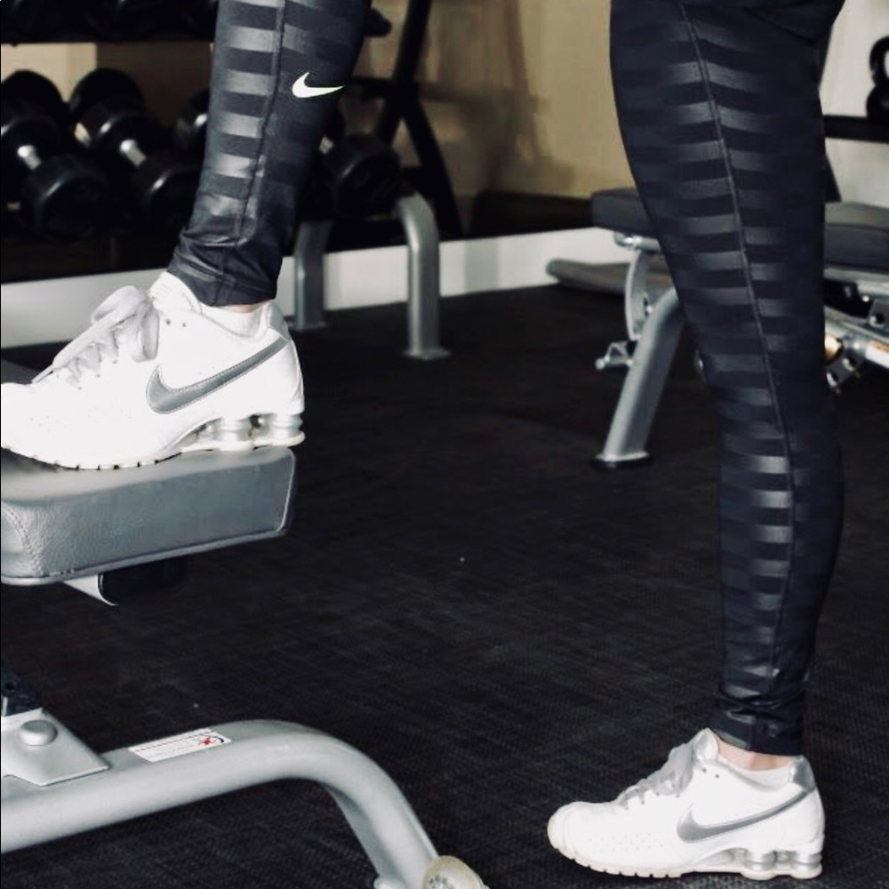 CUSTOM NIKE SHOX (Sz 9)