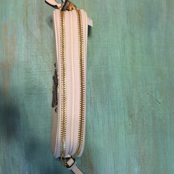 💕NWT COACH💕 CROSSBODY POUCH  LEATHER BAG - Picture 7 of 7