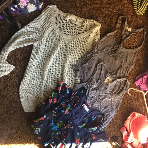 Hollister Sweaters - Hollister  bundle! 4 pieces