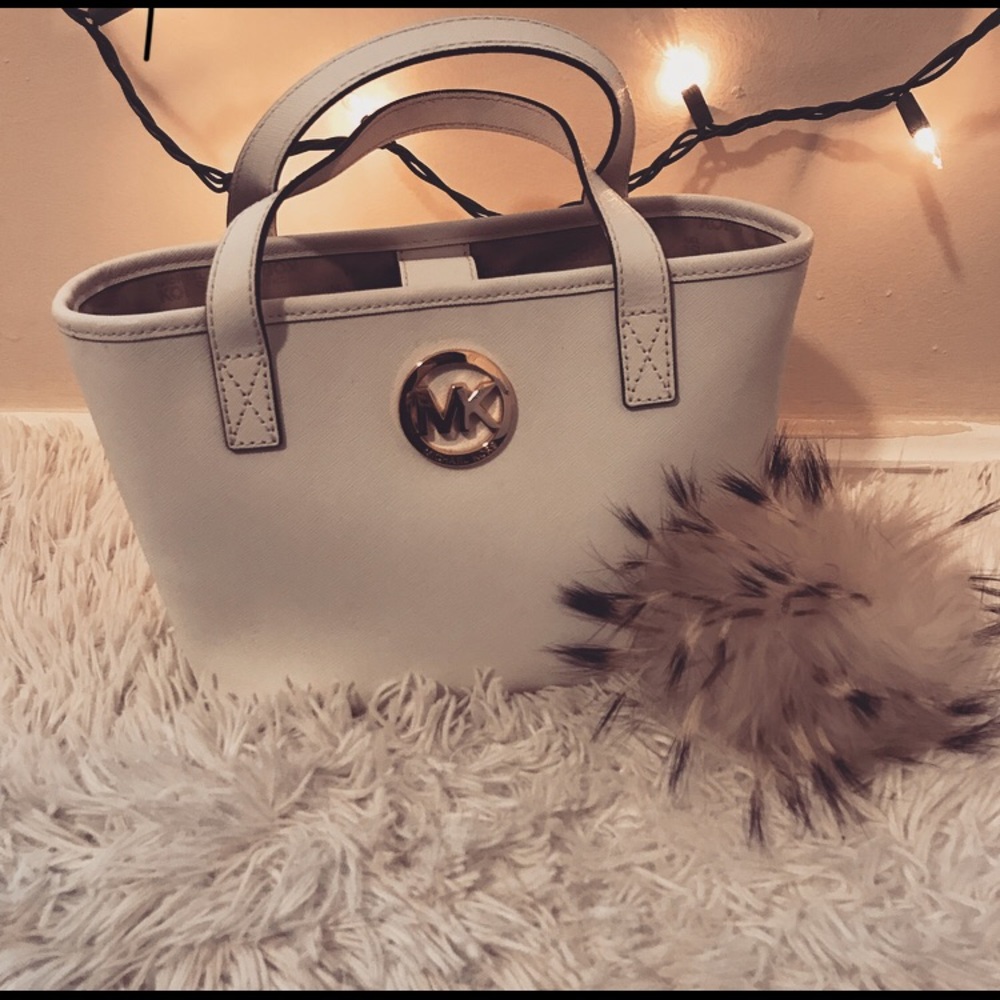 Micheal kors mini white tote