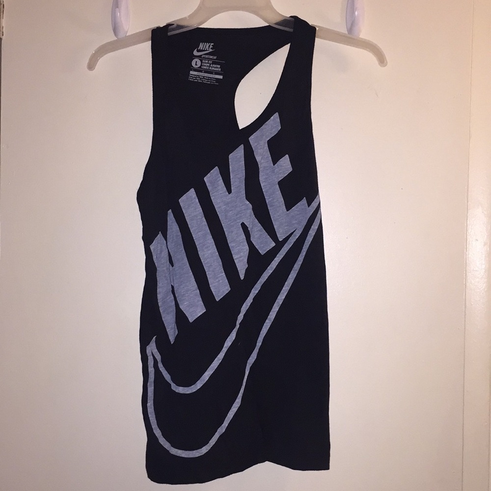 Nike women’s sportswear muscle tee