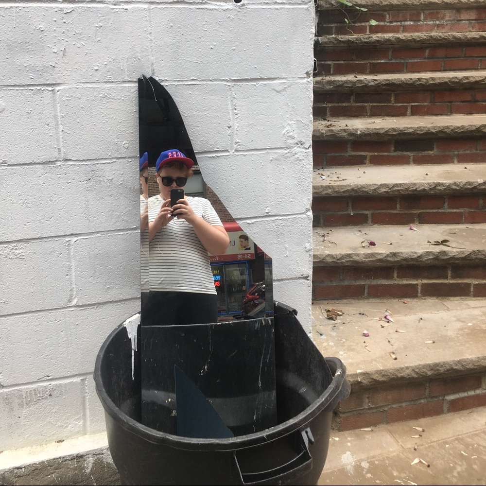 Meet your Posher, Caitlin