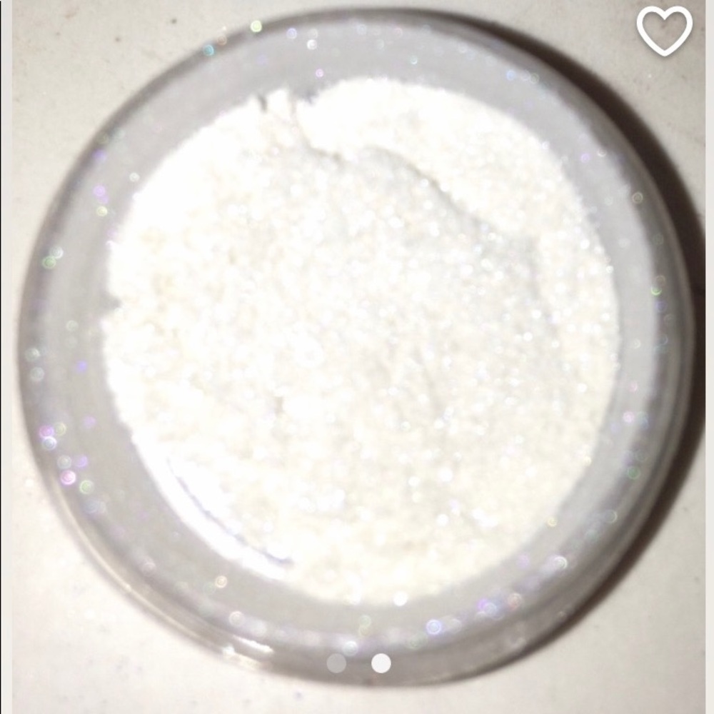 Mineral Eyeshadow in Snow