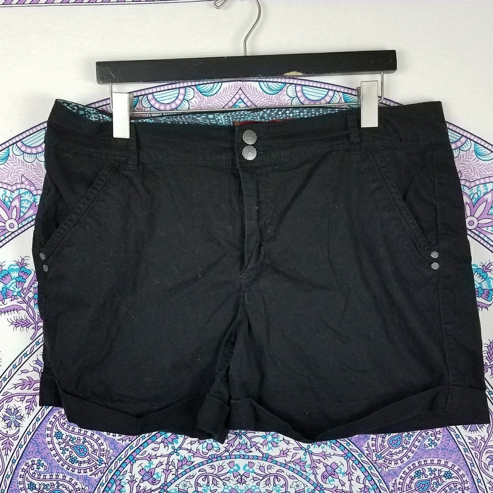 Women's One 5 One black khaki shorts