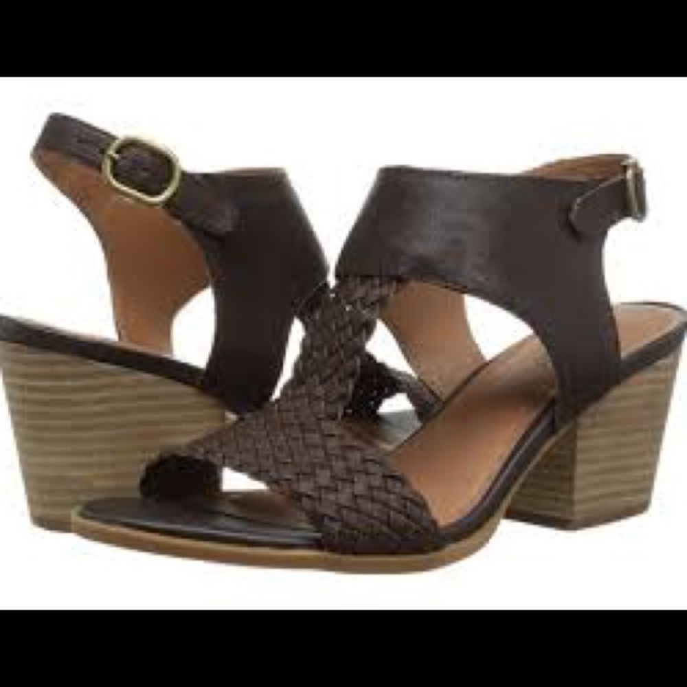 Lucky sandal