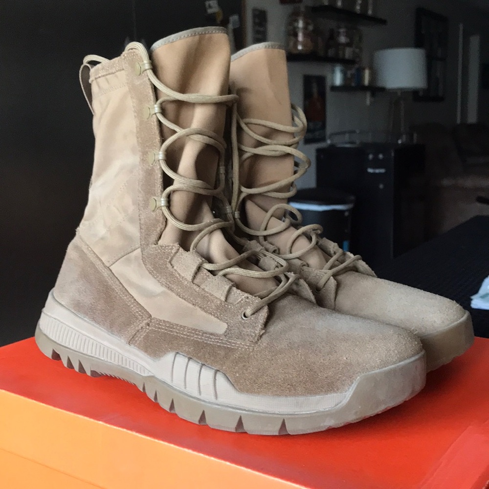 NIKE 8 SFB Field Leather Combat Boots Size 10.5