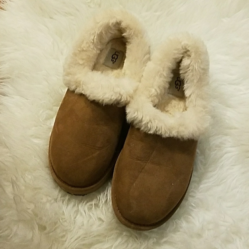 UGG Nita  slippers