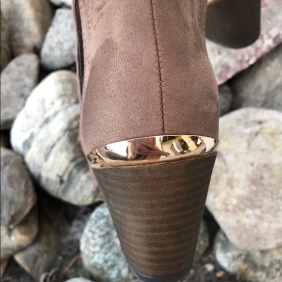 Taupe Side Cutouts Gold Trim Ankle Bootie - Picture 7 of 8