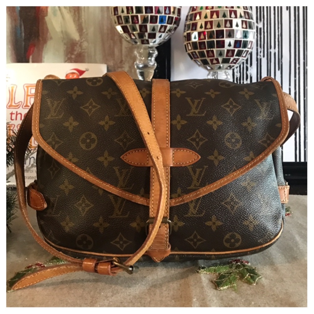 Authentic Louis Vuitton Saumur 30
