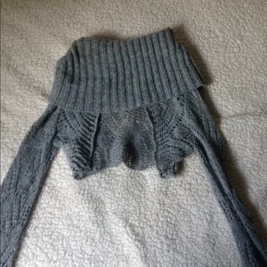 Off the shoulder cropped gray knot sweater