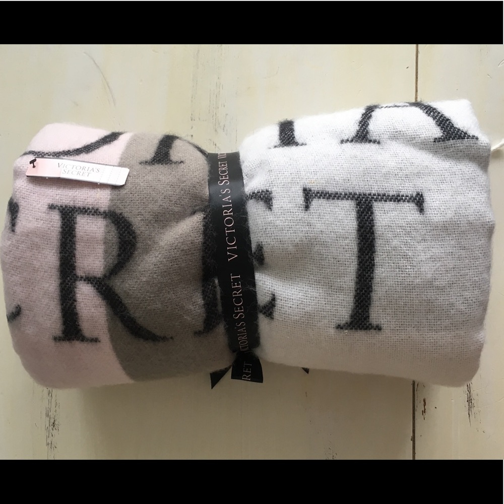 Victoria’s Secret throw