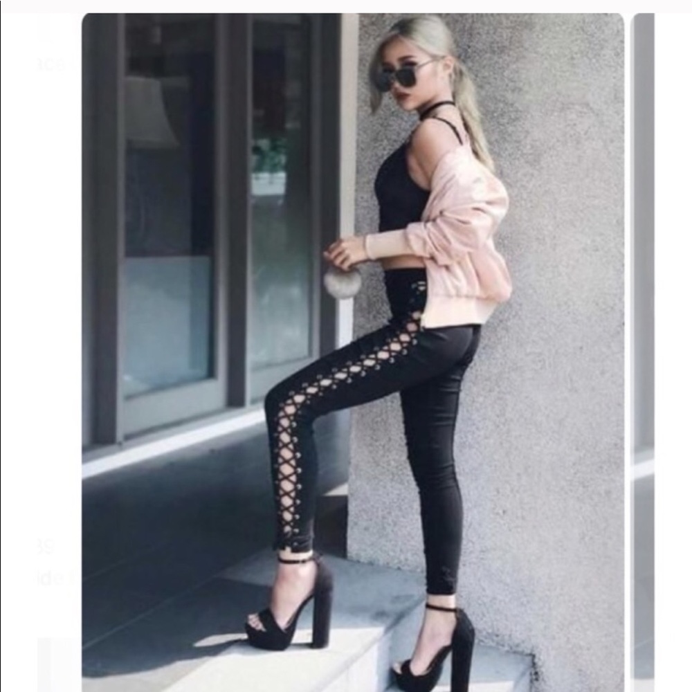 🖤SIDE LACE UP LEGGINGS🖤