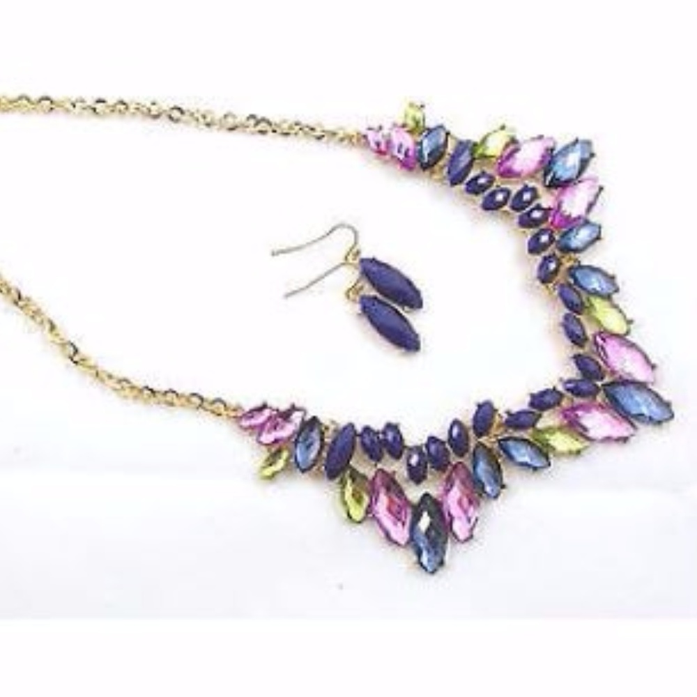 NWOT Multi-Color Statement Necklace Set