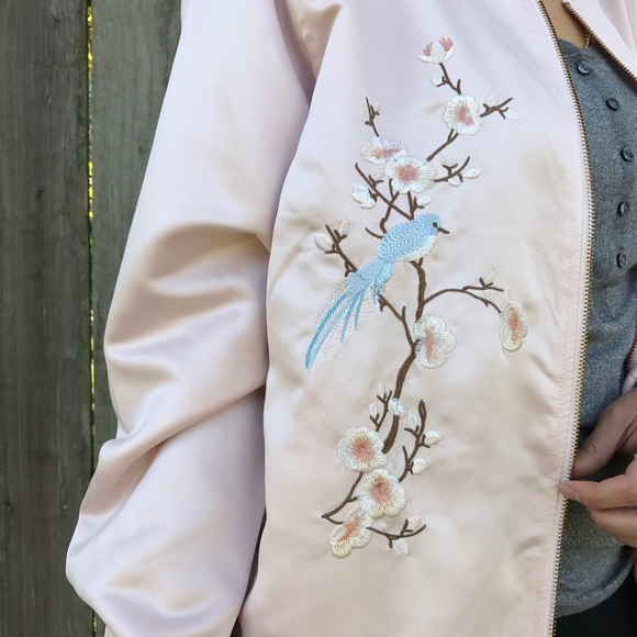 SOLD ✨ Embroidered Satin Pink Bomber Jacket - Picture 2 of 6