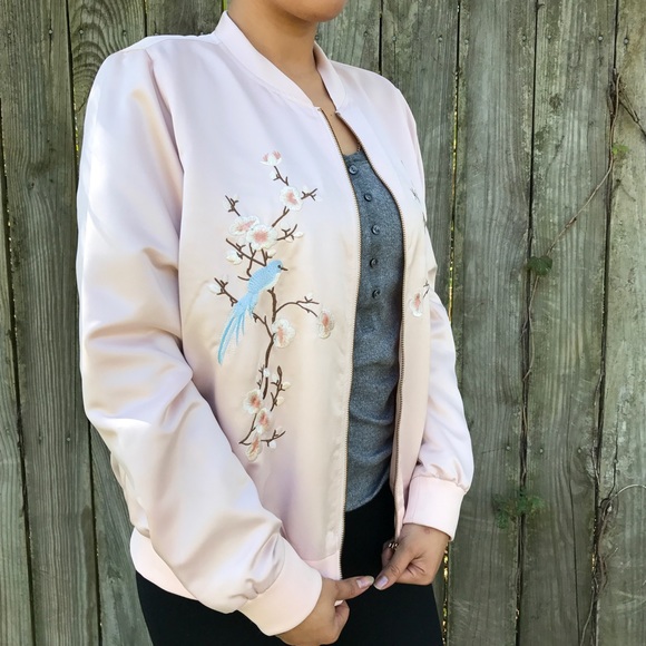 SOLD ✨ Embroidered Satin Pink Bomber Jacket - Picture 3 of 6