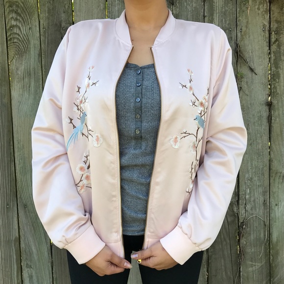 SOLD ✨ Embroidered Satin Pink Bomber Jacket - Picture 4 of 6
