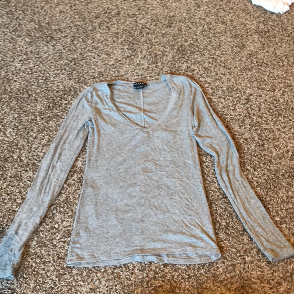 Long sleeve, soft grey shirt
