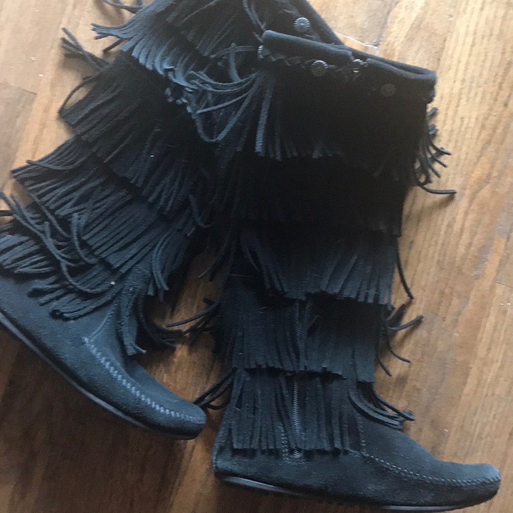 Minnetonka black fringe boots