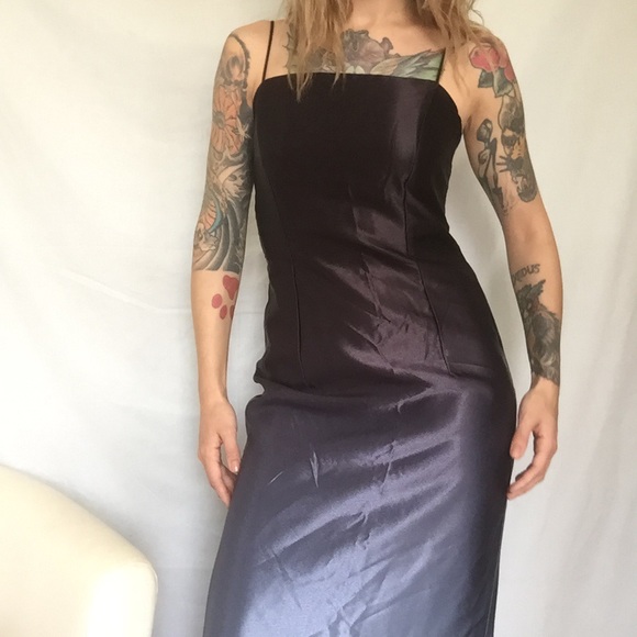 Black and Silver Hombre Gown - Picture 4 of 5