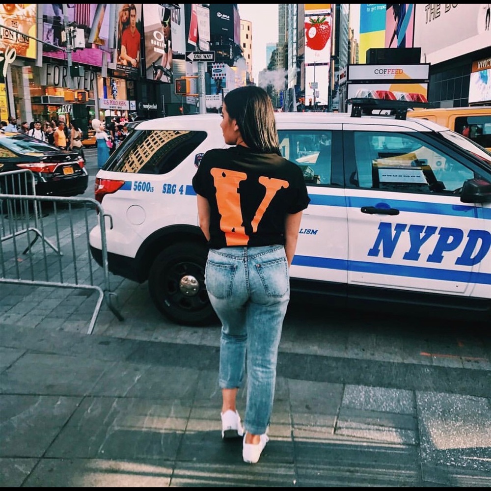 VLONE friends tshirt