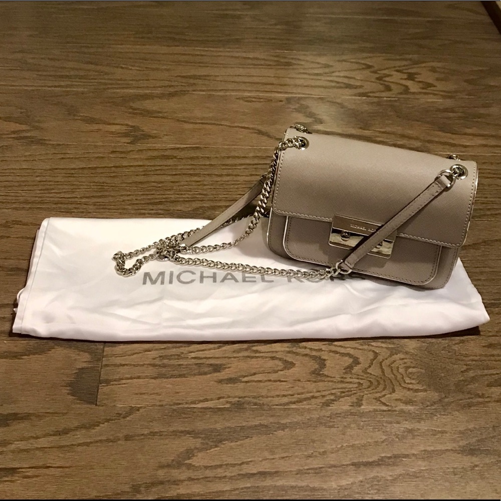 Michael Kors Messenger 🖤