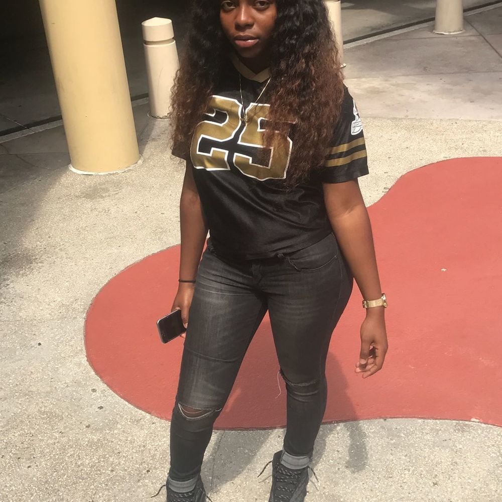 Meet your Posher, Julie