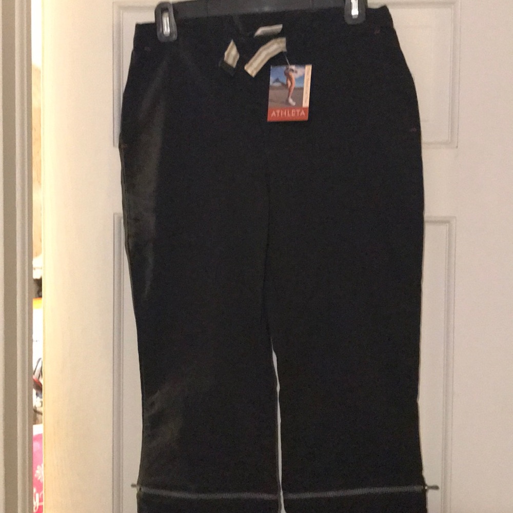 Athlete black convertible stretch Capri- NWT