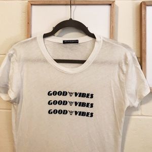 Brandy Melville good vibes shirt🤙