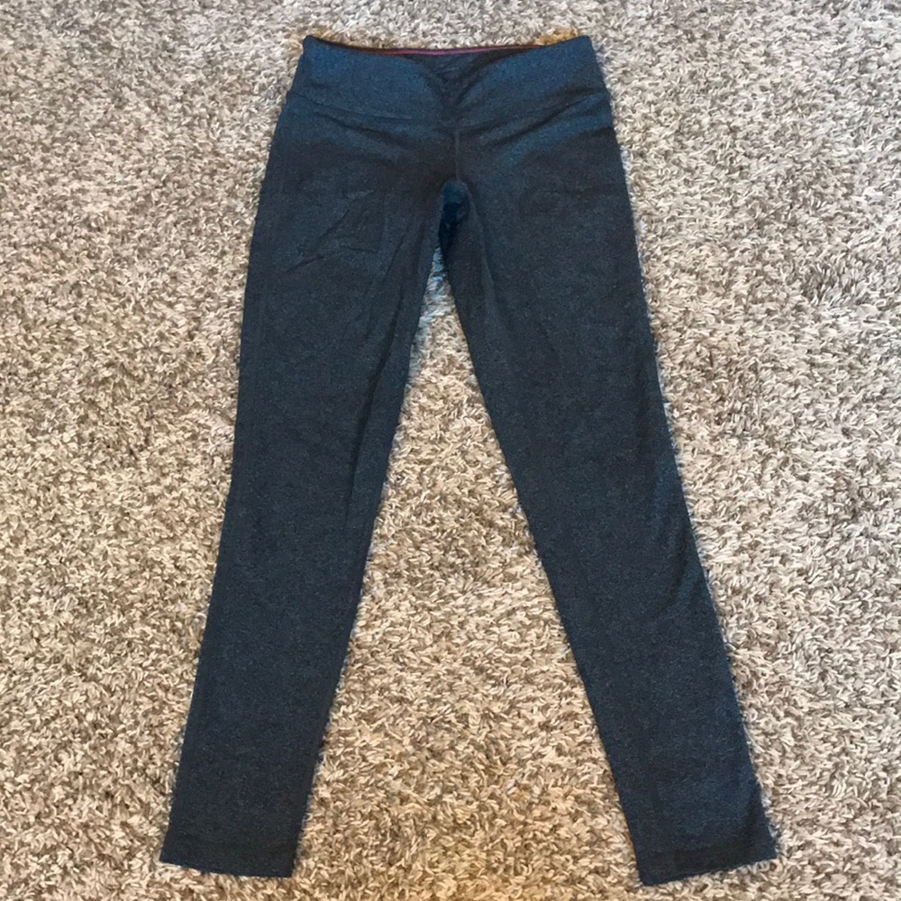 Dark grey leggings