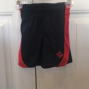 Gap 12-18 month play shorts. Navy blue and red.