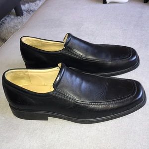 Johnston & Murphy dress shoes