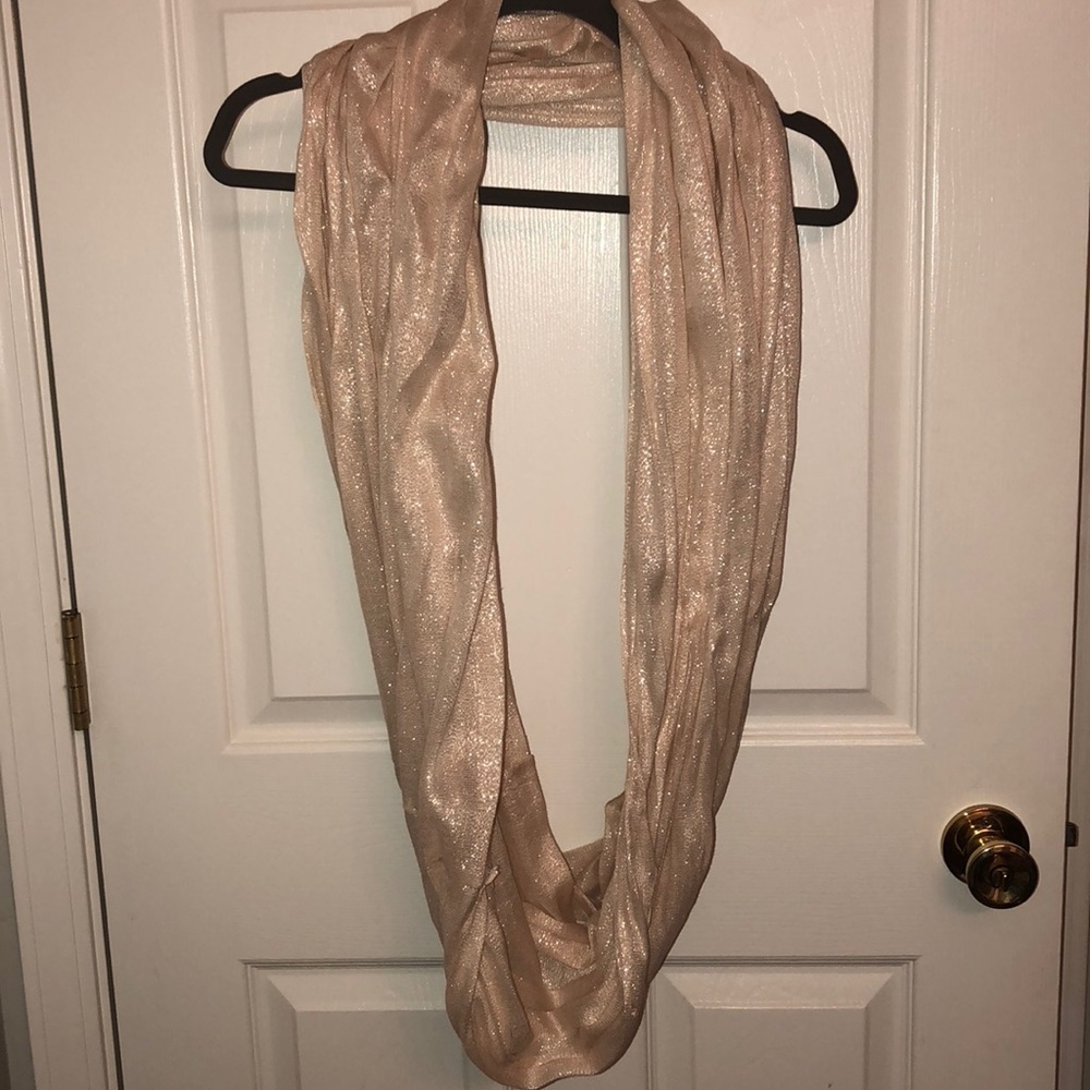 Infinity scarf