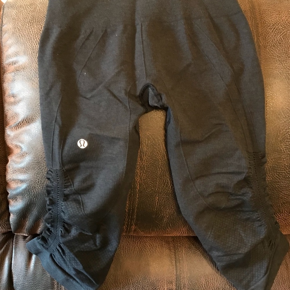 Lululemon In the Flow Crop II size 2